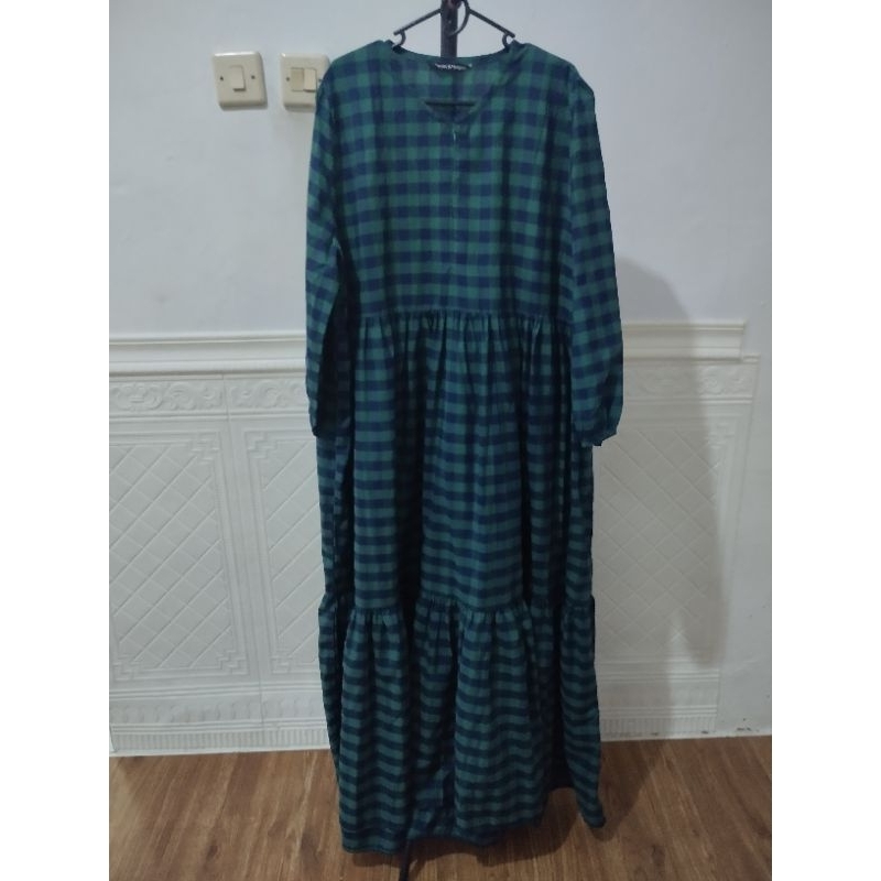 preloved dress trick and tricky