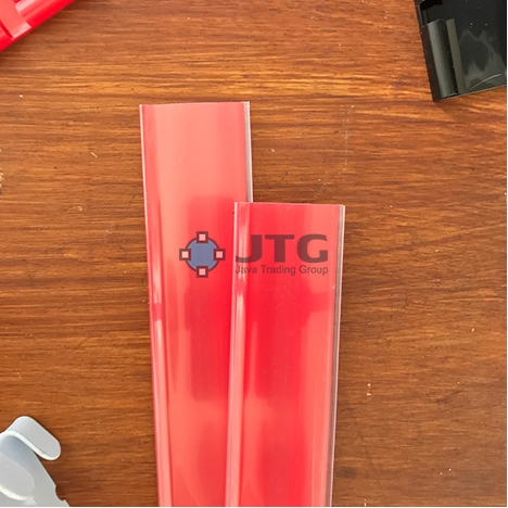 

Price Rail Tipe Capit 89cm Merah Putih Bening