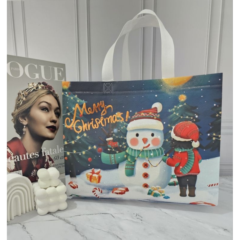 

[1 pcs] GOODIE BAG NATAL LAMINASI 32x25x17 & 21x26x12 / TAS KADO/ TAS NATAL/ TAS HAMPERS