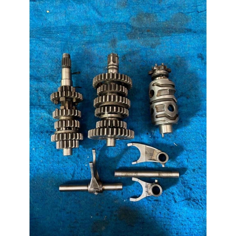Gigi rasio ratio transmisi Kawasaki bajaj Pulsar 200NS original