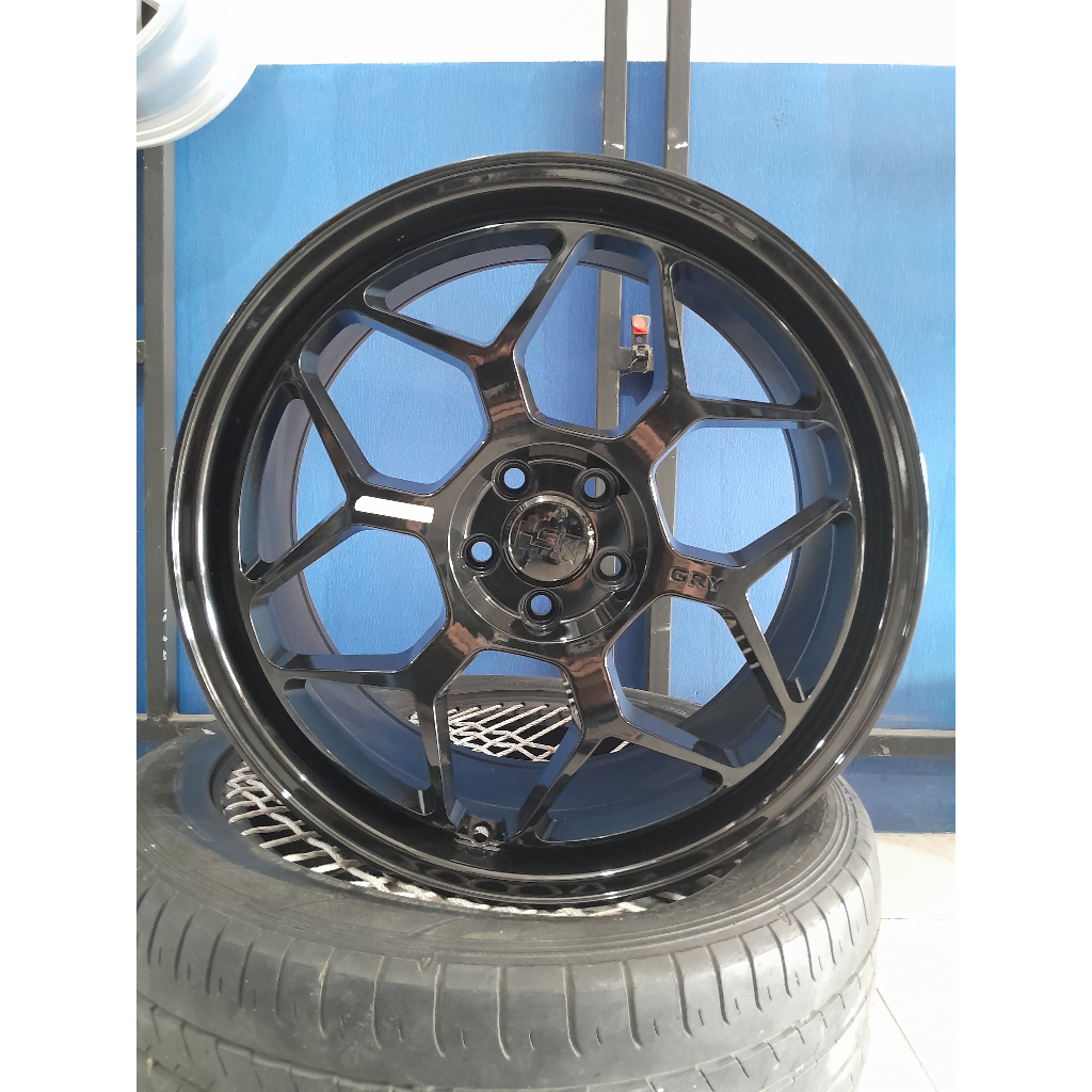 Velg mobil sienta new avanza yaris cross altis gry ring 18
