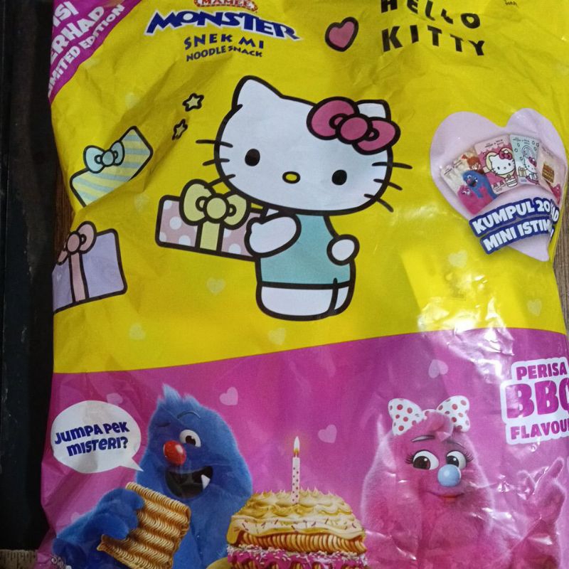 

Mamee Monster Hello Kitty import
