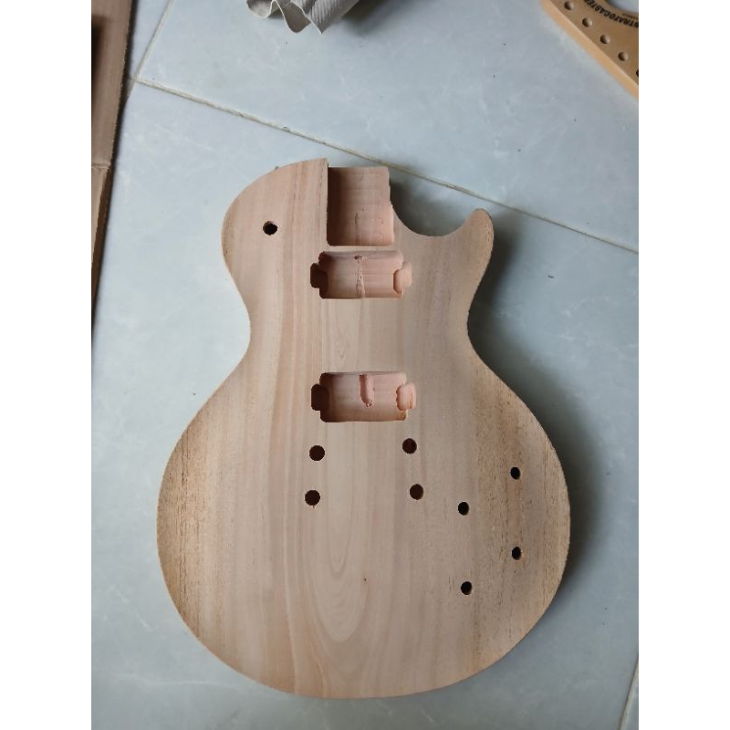 body gitar model lespaul bolt on 22fret