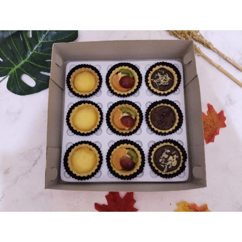 

Paket Mix 3 Varian Pie Susu Pie Buah Pie Brownies