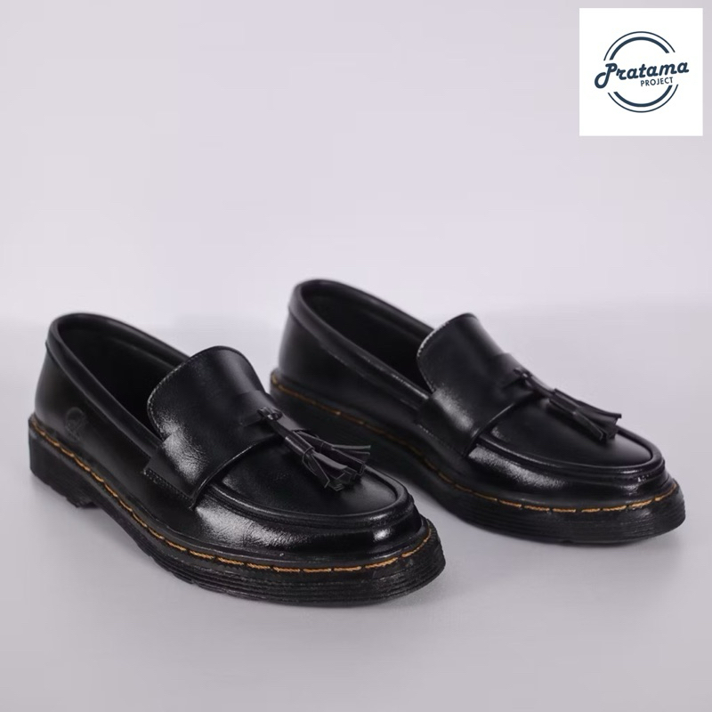 Sepatu Formal Loafers Pria Wanita Hitam Docmart Slip On Sepatu Formal Casual Pria Wanita Keren Elega