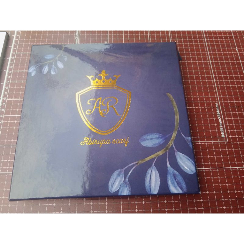 

tambahan hotprint/hangtag custom /box dalam/sticker