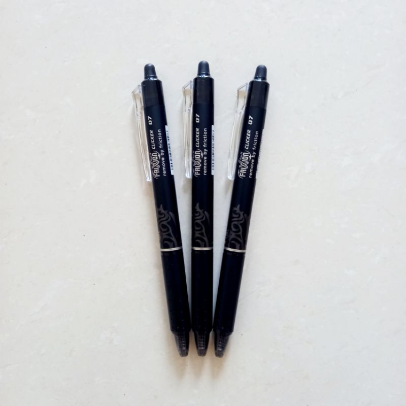 

[ ECER MURAH ] Pulpen Gel Pen Pena Jel 0.5 / 0.7 mm Pilot Frixion Erasable Tinta Hitam / Biru