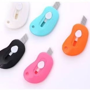 

Cutter Mini Portabel Travel Kit Pemotong Kertas Paper