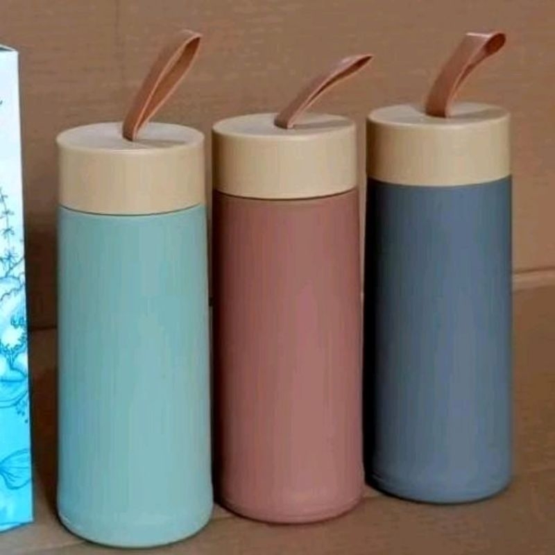 B  (  B171)  BOTOL  MINUM  KACA  POLOS  TALI  TENTENG  DITUTUP  WARNA  COKLAT  350  ML/