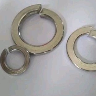 ring per stainless M8 spring washer  stainless M8