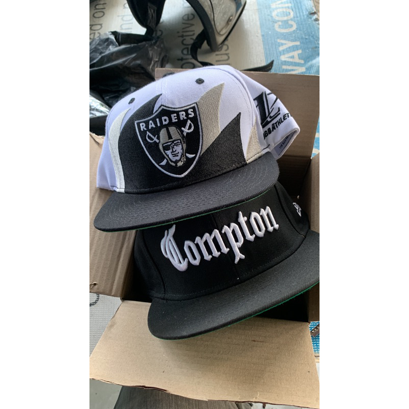 Snapback new era compton