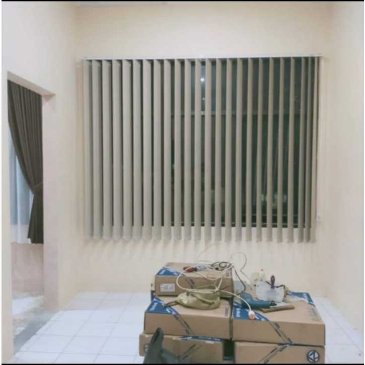 Vertical Blind Dimout  Blackout Gorden Kantor  Kerai Kain Tirai Jendela Lipat