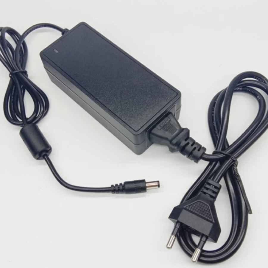 ADAPTOR 5A 12V 5 AMPER 12 VOLT AC/DC ADAPTER