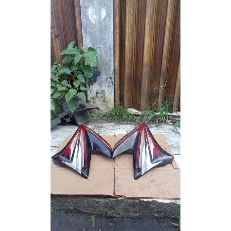 sayap cover tangki motor Vixion old