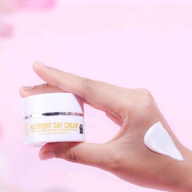 Yang Terbaik NUTRIENT DAY CREAM SPF 5  SUNBLOCK AND SUNSCREEN EXTRA MAXIMUM
