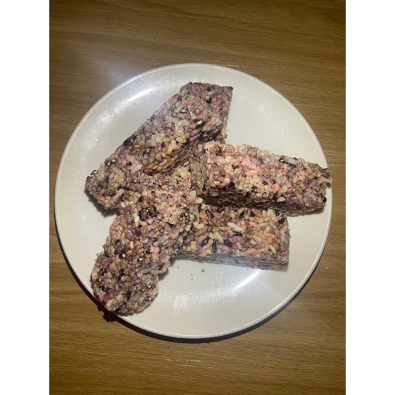 

RB22 (1 PCS) TENTENG IBU HJ. SARI (JIPANG/RANGGINANG MANIS)