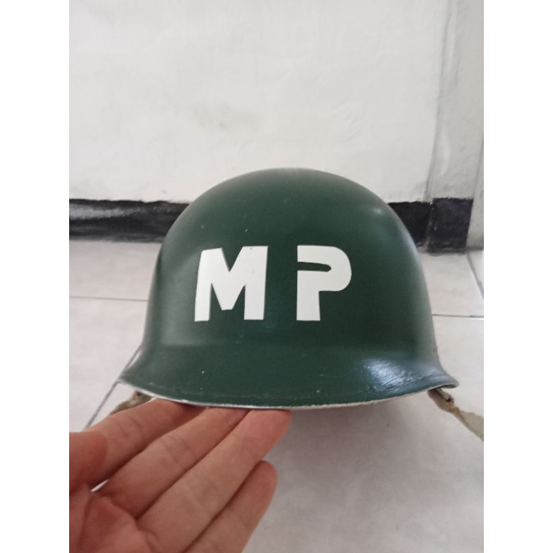 Helm baja tentara Amerika world war 2 perang dunia ke 2 kondisi terawat