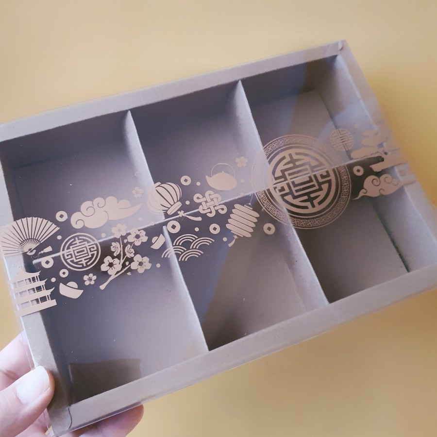 

10 pcs box mika imlek kemasan eggtart sekat isi 6 ukuran 7x7x4cm warna coklat cny
