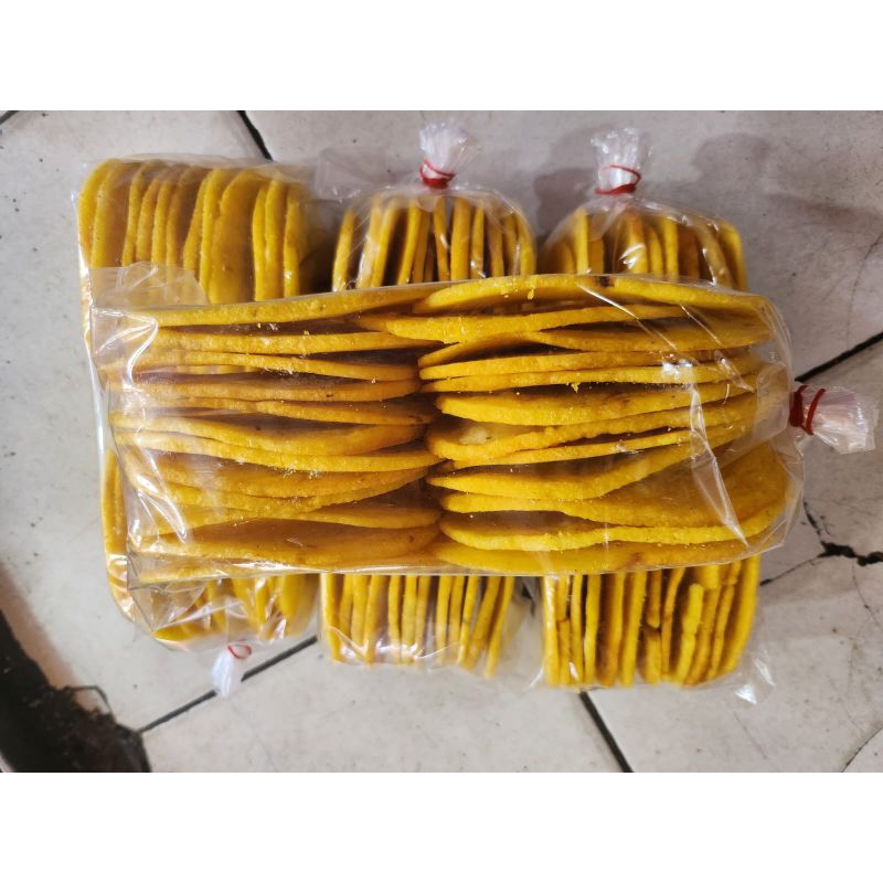 

kerupuk lento besar enak dan gurih ( kemasan 2 bungkus )