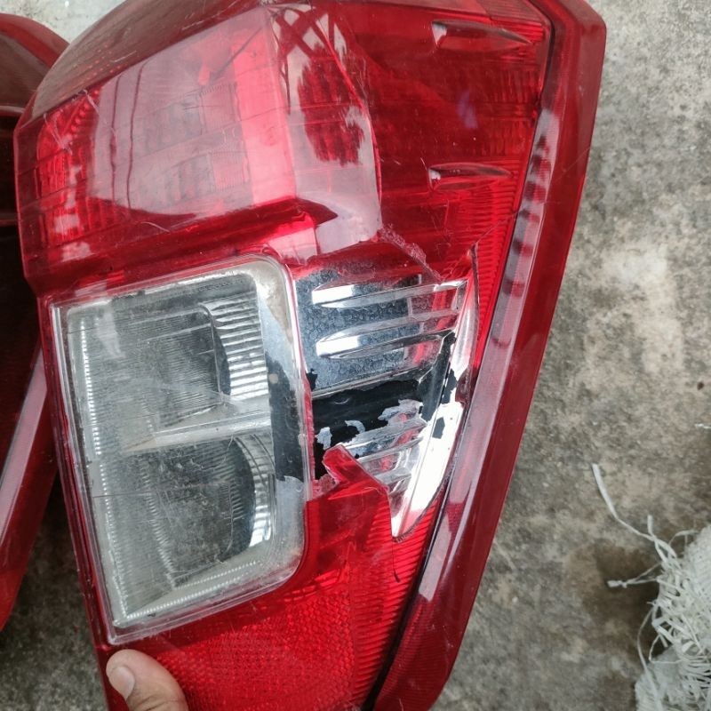 lampu belakang mobil cayla Sigra