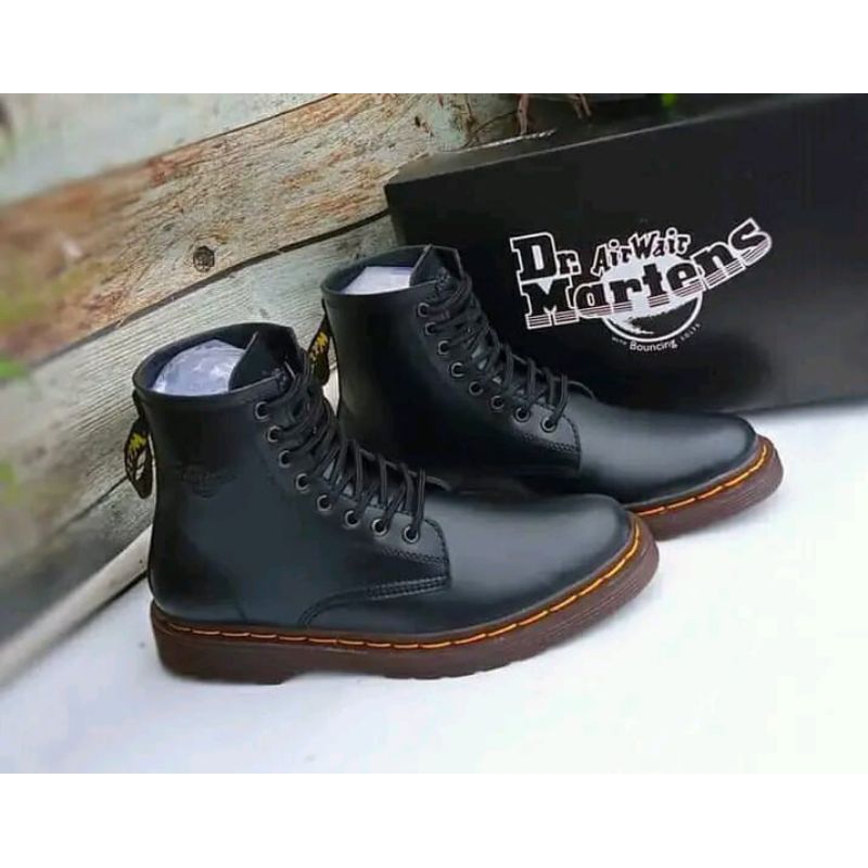 free box sepatu dokmar pria sepatu dokmar 8hole pria hitam sepatu boots dokmar sepatu pria casual