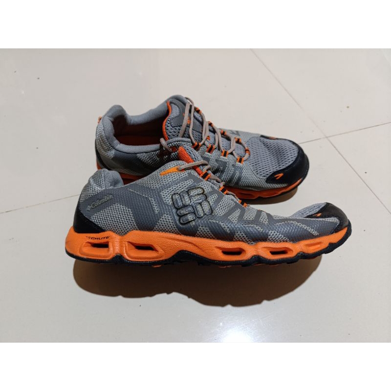 sepatu columbia techlite