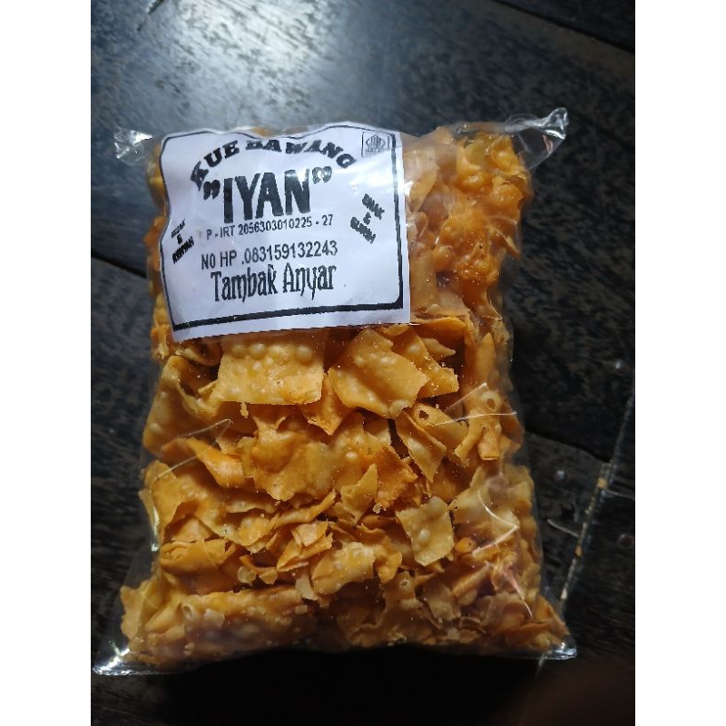 

Kue bawang IYAN