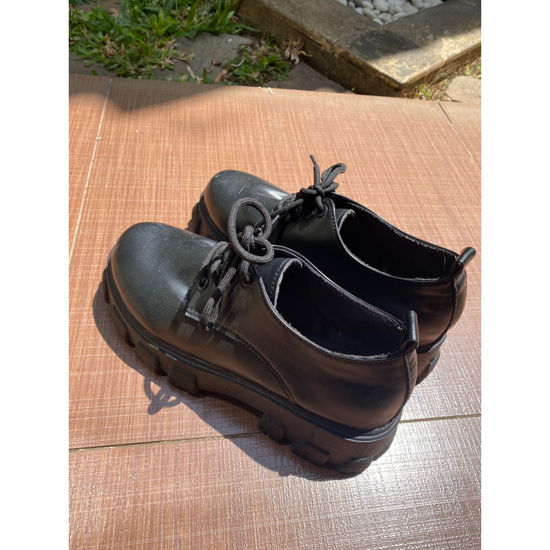 preloved sovella platform shoes dove black