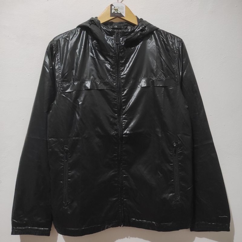 Jaket Running Uniqlo Glosy