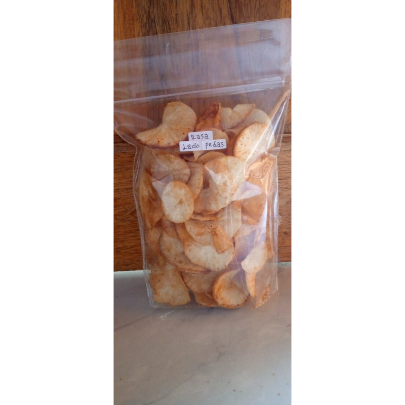 

Keripik singkong rasa lado pedas sudah matang