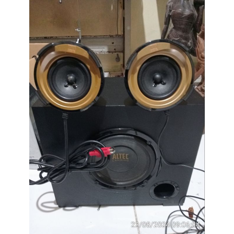 Altec Lansing VS4621 Octane 7 lengkap dus, kondisi normal.