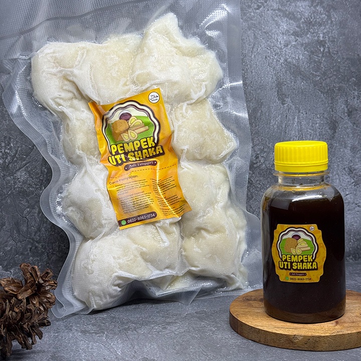

Pempek Telur / Kapal Selam (Kecil) isi 12 pcs + Cuko 150ml, 100% Ikan Tenggiri - Halal, Vakum Frozen