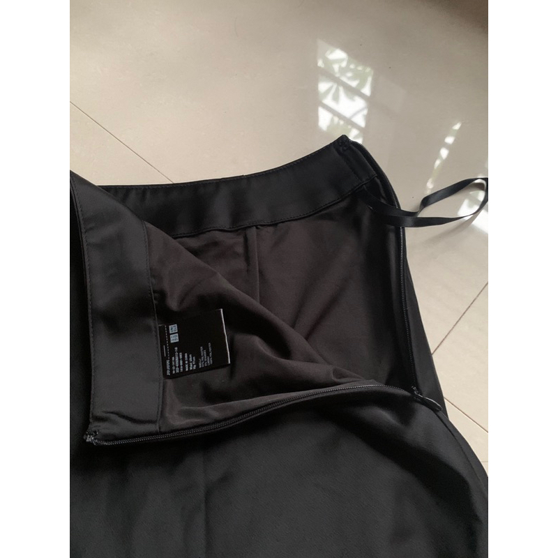 Uniqlo Satin Skirt