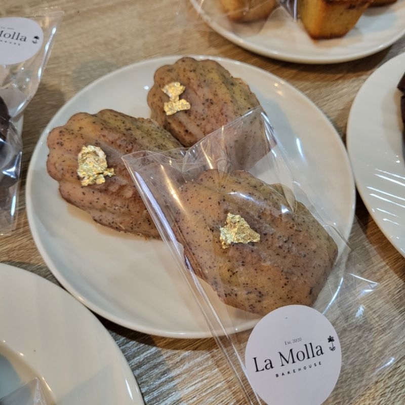 

Madeleine Earl Grey - Earl Grey Tea - La Molla Bakehouse