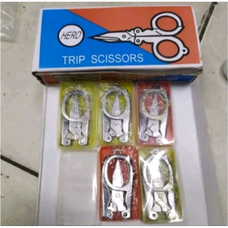 

{ GUNTING LIPAT } ISI 12PCS PER BOX