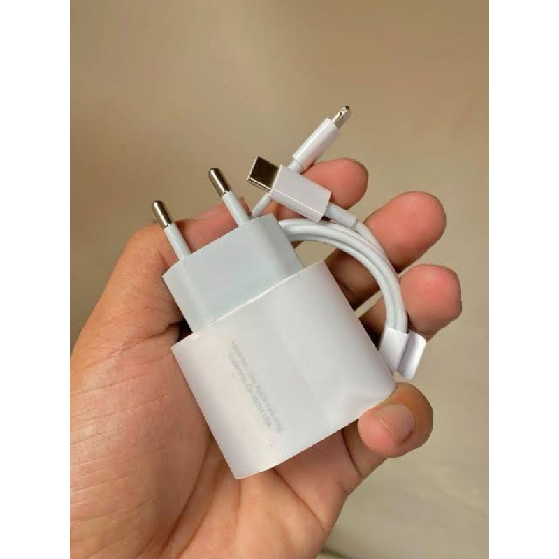 CHARGER ORIGINAL 100%  APPLE IPHONE 20 WATT