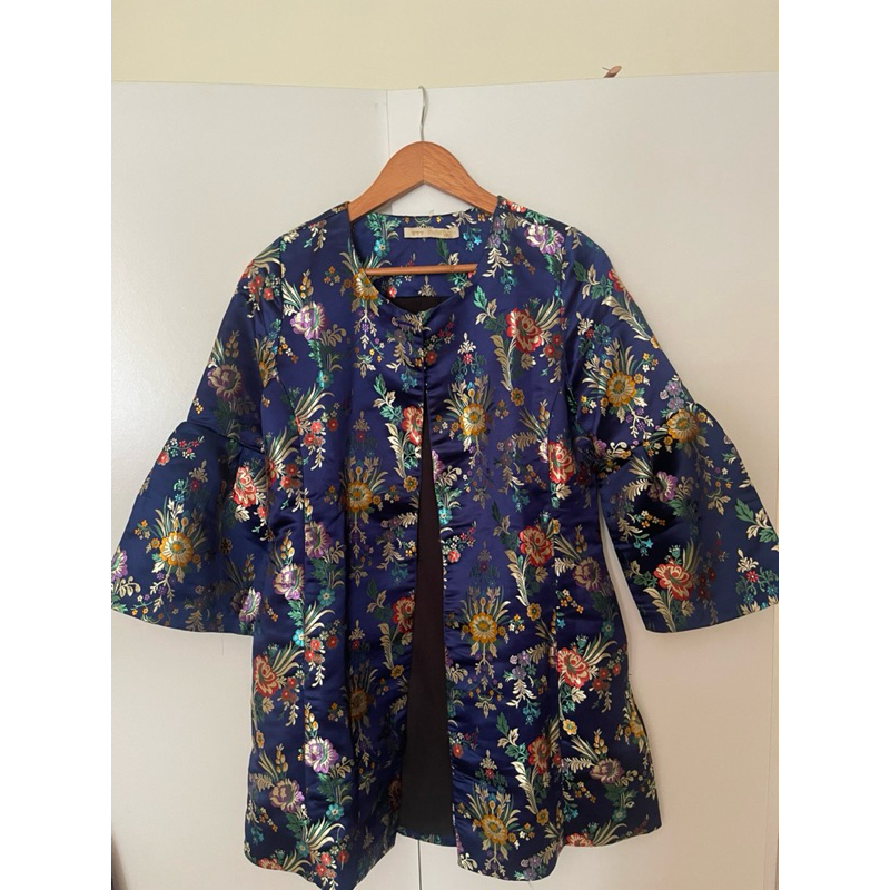 [PRELOVED] - MINIMAL Outer Flower Glossy (Size S)