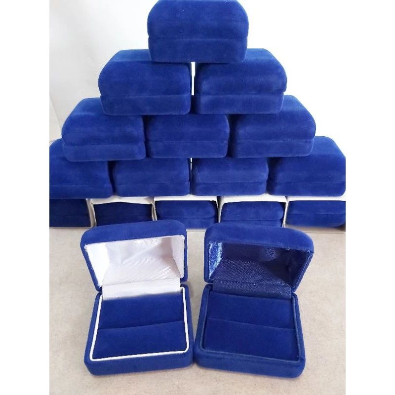 

KOTAK CINCIN WARNA BIRU