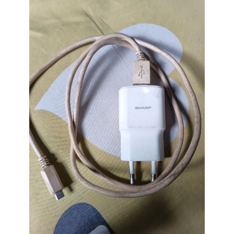 Charger bekas hp Sharp A2 lite original