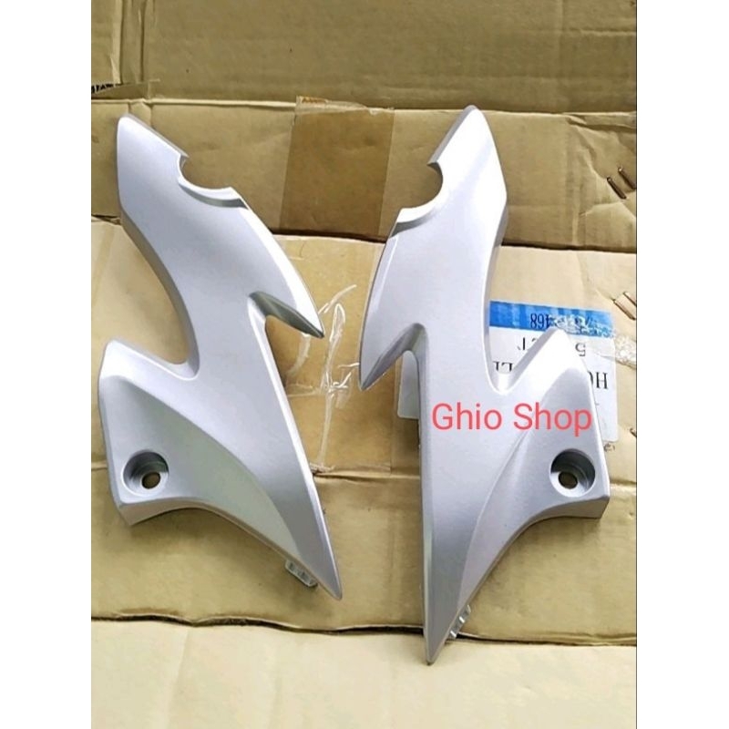COVER KUPING SILVER BATOK KEPALA LAMPU DEPAN HONDA CB150R CB 150 R OLD