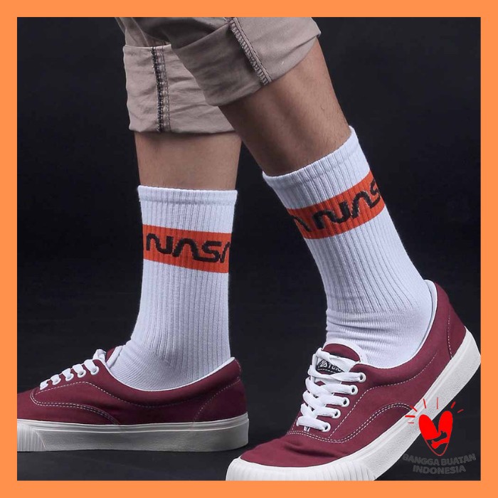 Kaos Kaki Panjang Pria Putih Motif Nasa Kaos Kaki Casual Socks