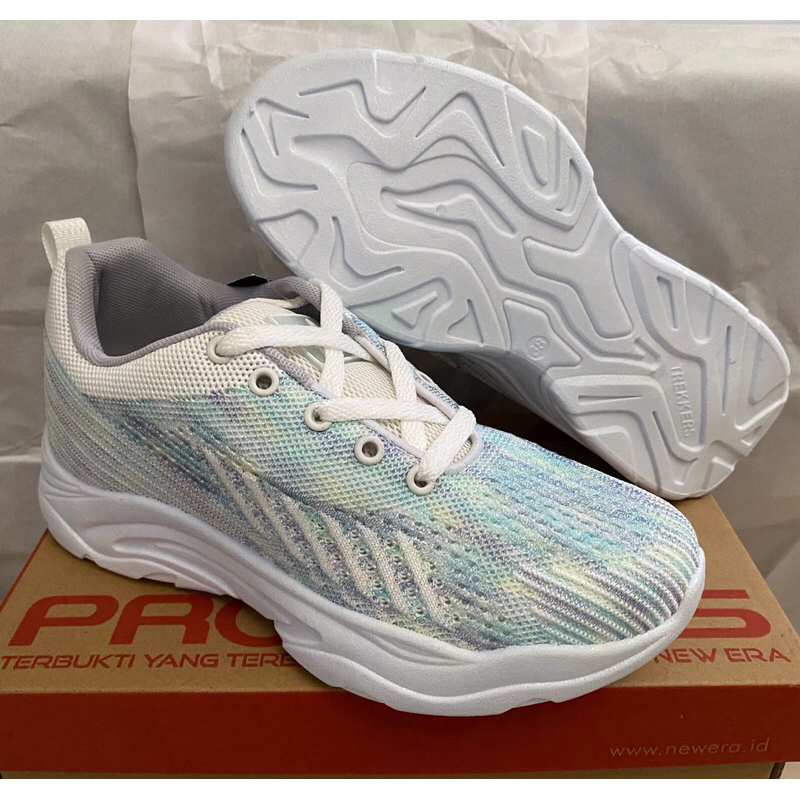 sepatu wanita sporty sepatu olahraga sepatu trekkers birtney terbaru