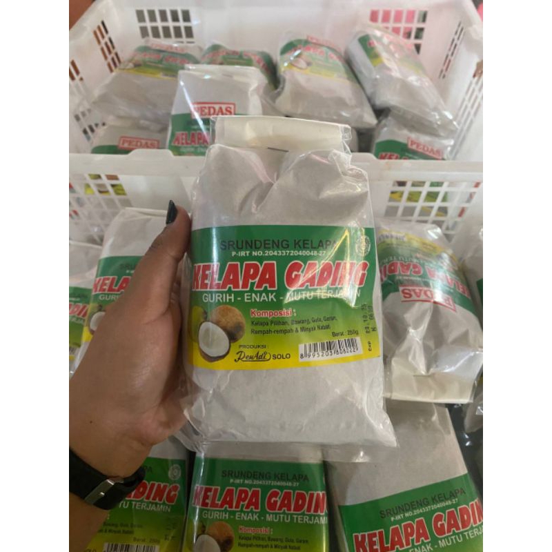 

Serundeng Kelapa 250gr