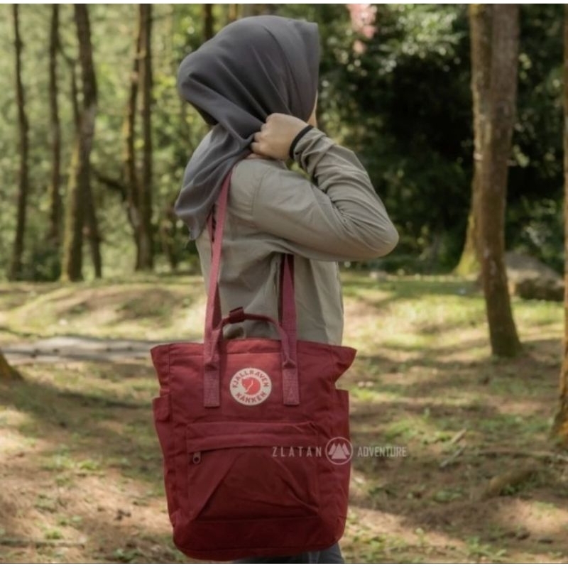 Tas Ransel / Daypack Fjallraven Kanken Totepack Original