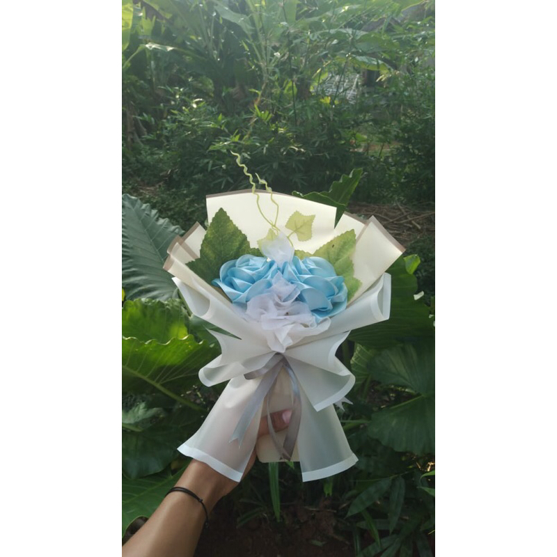 

Buket Bunga Satin 2 Tangkai