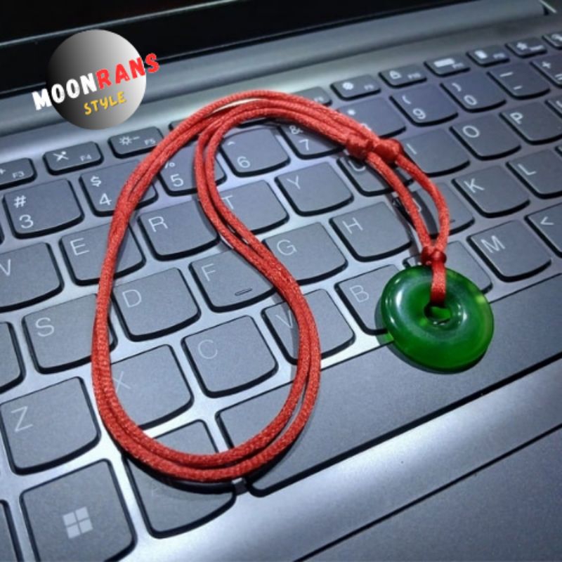kalung giok// kalung tali merah liontin motif giok// K13