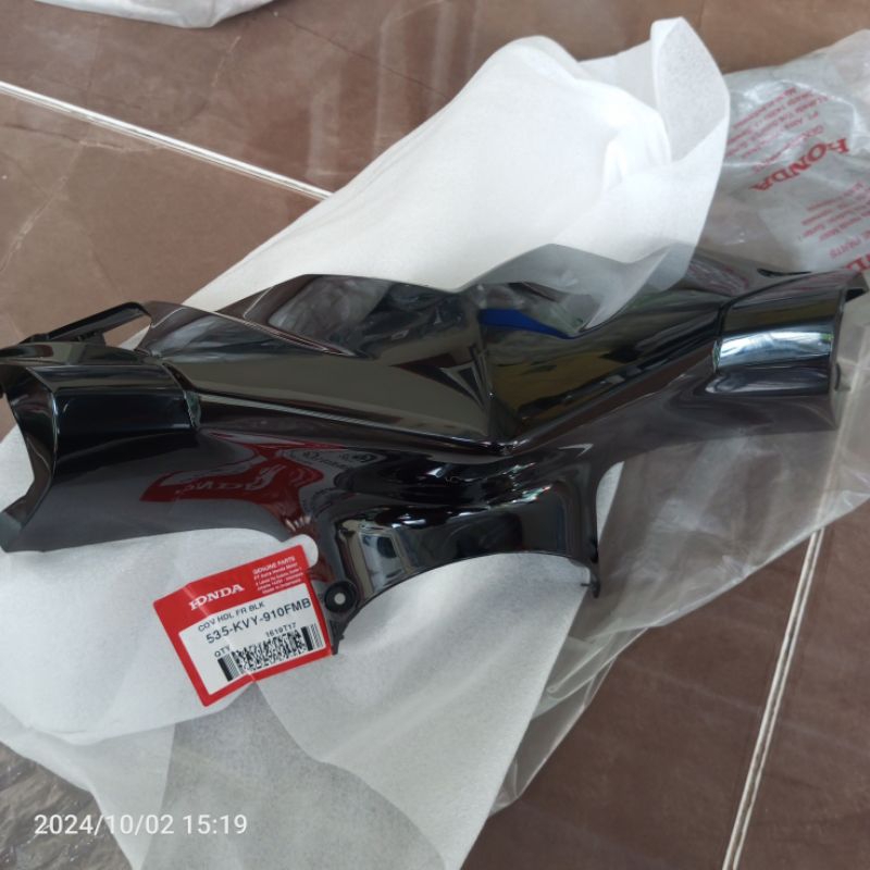 batok cover lampu depan Honda beat karbu hitam original ahm