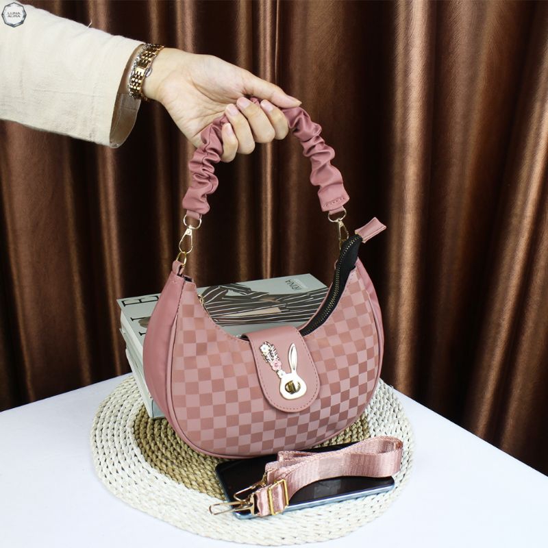 tas selempang wanita Gucci