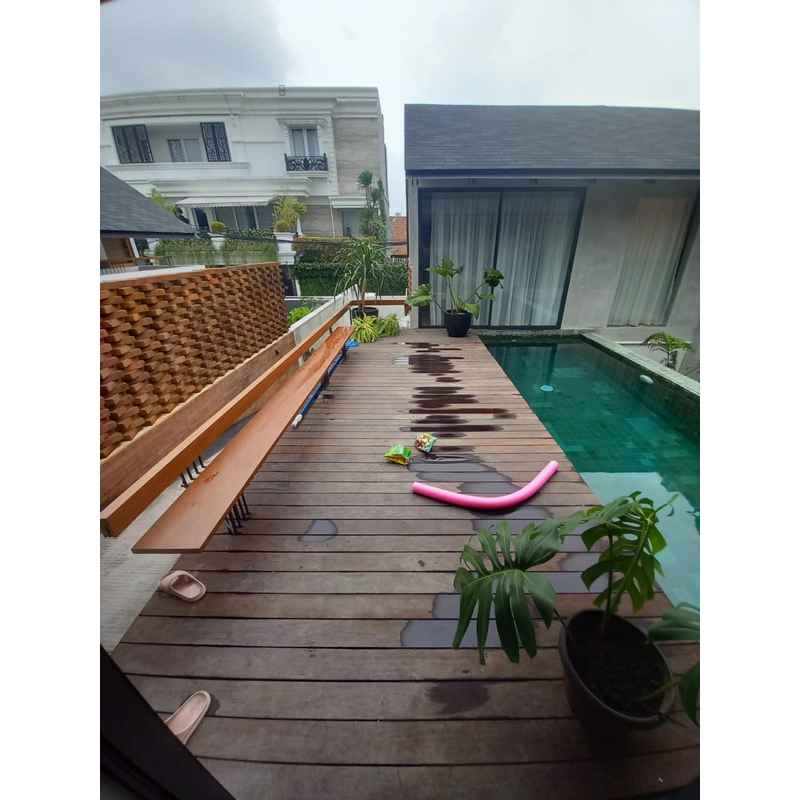 Papan Kayu Ulin Kalimantan