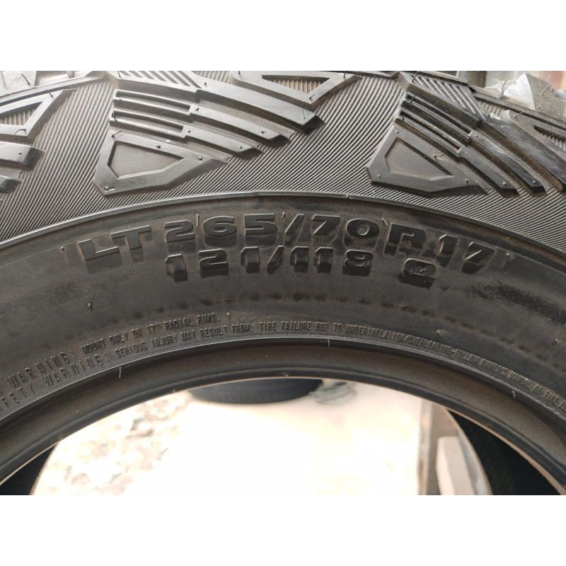 Kumho road Adventure MT 265/70R17